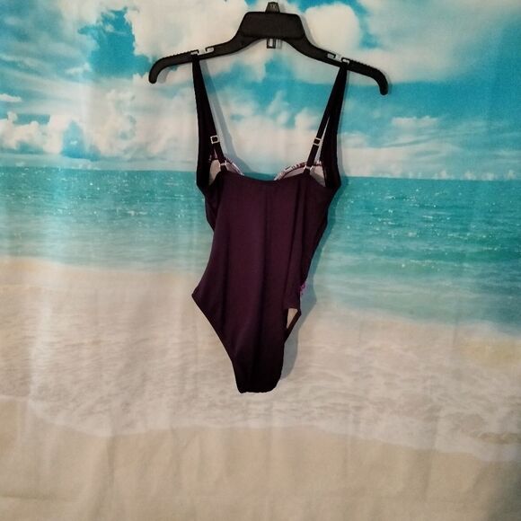 " LA Blanca"  1 pc bathing suit. - Picture 3 of 7